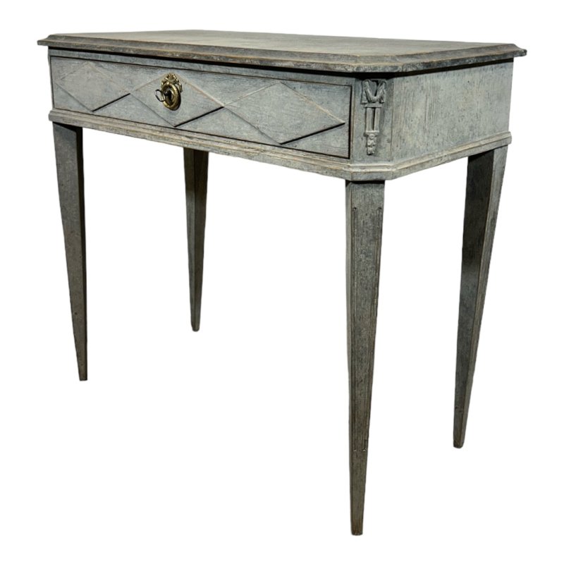 Swedish Side Table Ref. 24065